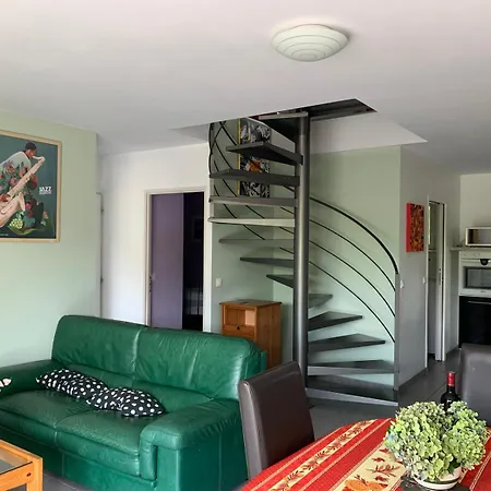 Ty Green, Maison De Avec Piscine Partagée En Campagne Proche De Pau Сasa de vacaciones *